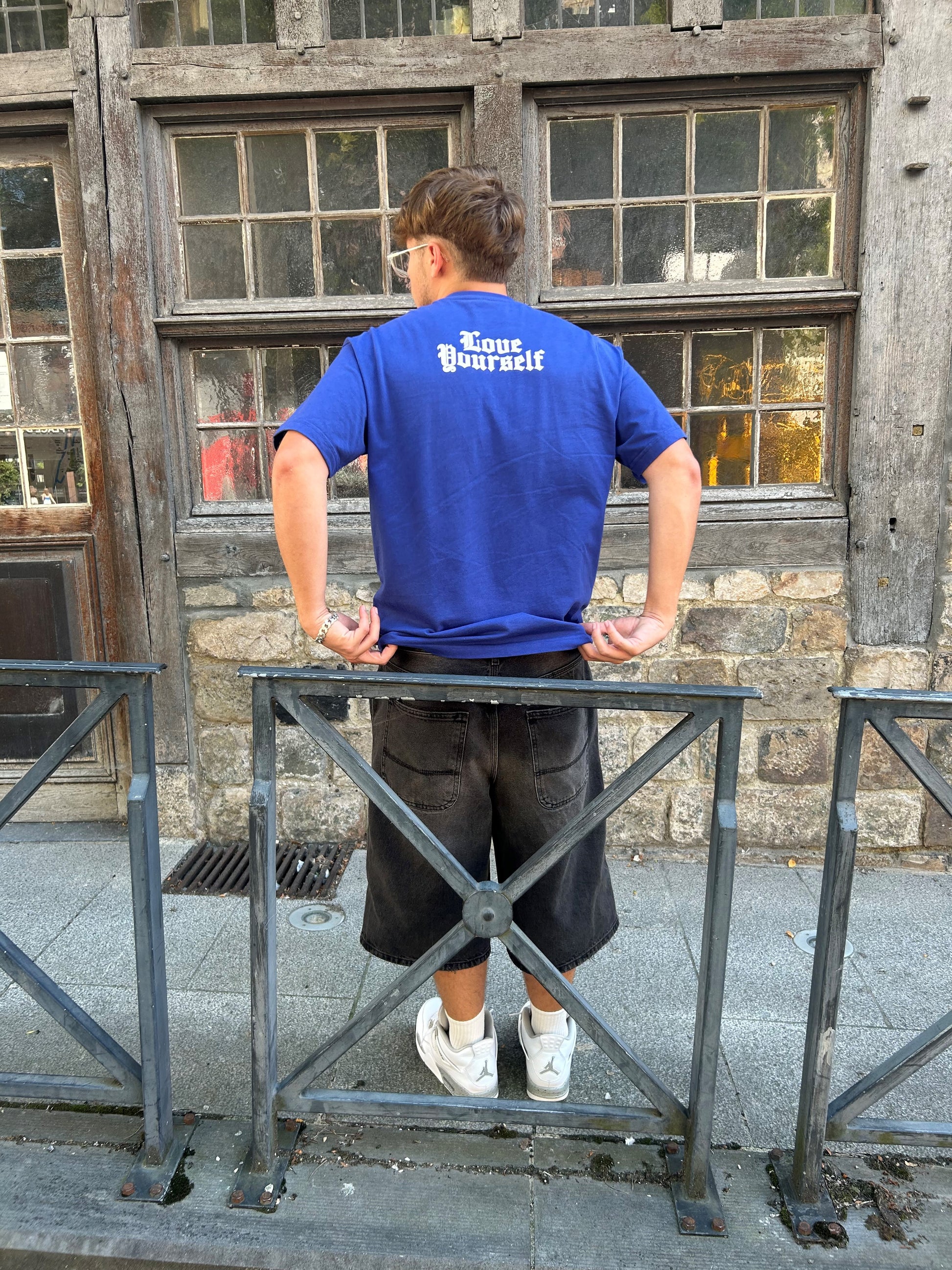 BLUE T-SHIRT